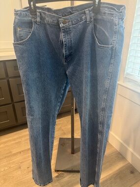 Wrangler Men's Straight Leg Blue Denim Jeans